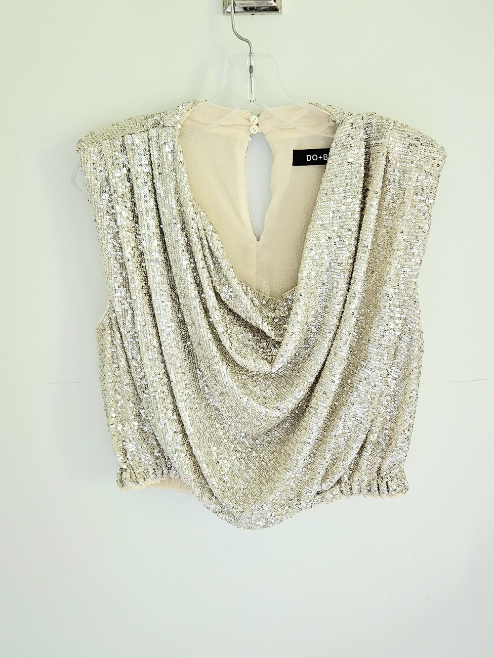 DO+BE Sequin Crop Scoop Neck Blouse